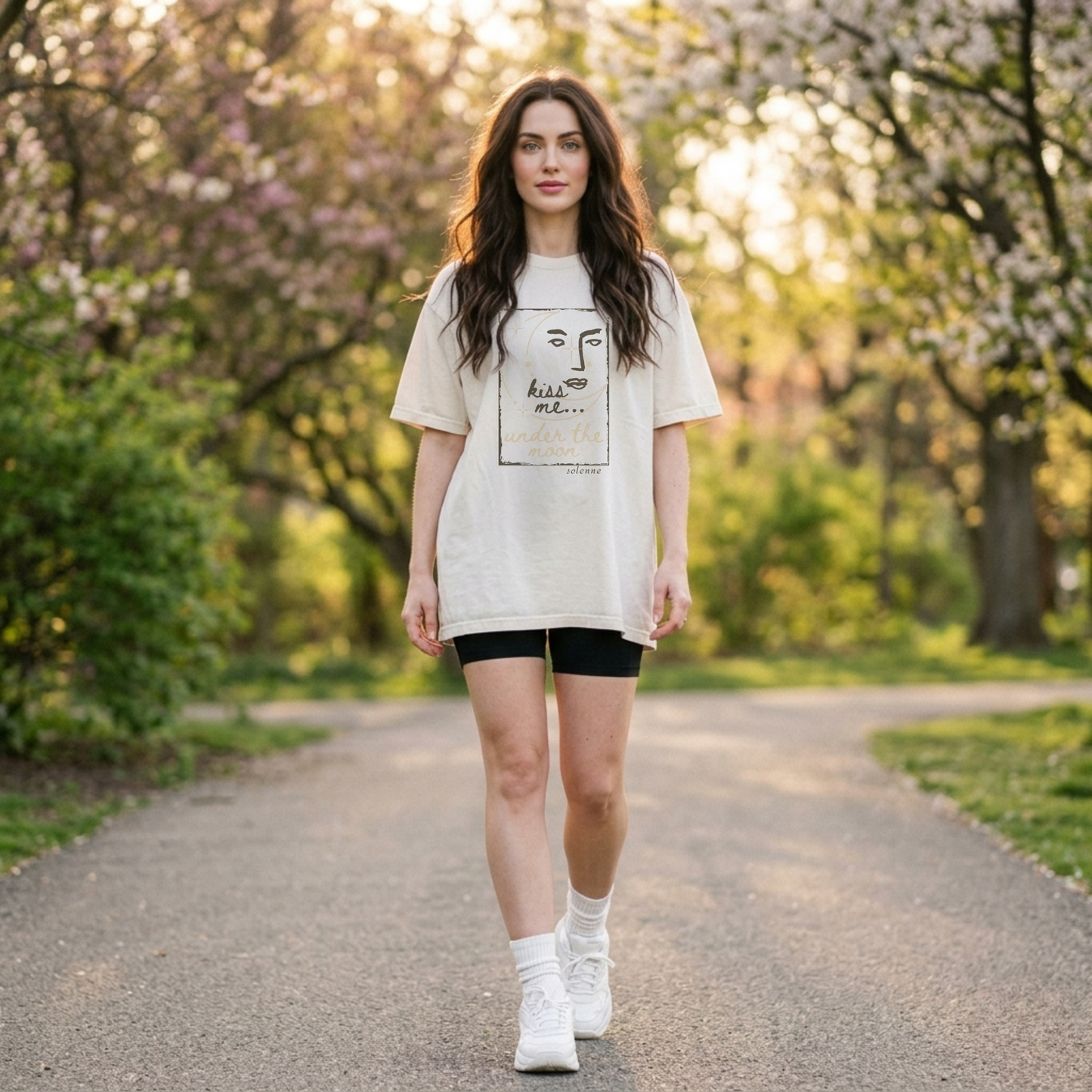 Kiss Me Under the Moon | Tee