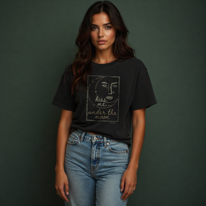 Kiss Me Under the Moon | Tee